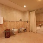 Porto Azzurro Delta אוקורקאלאר